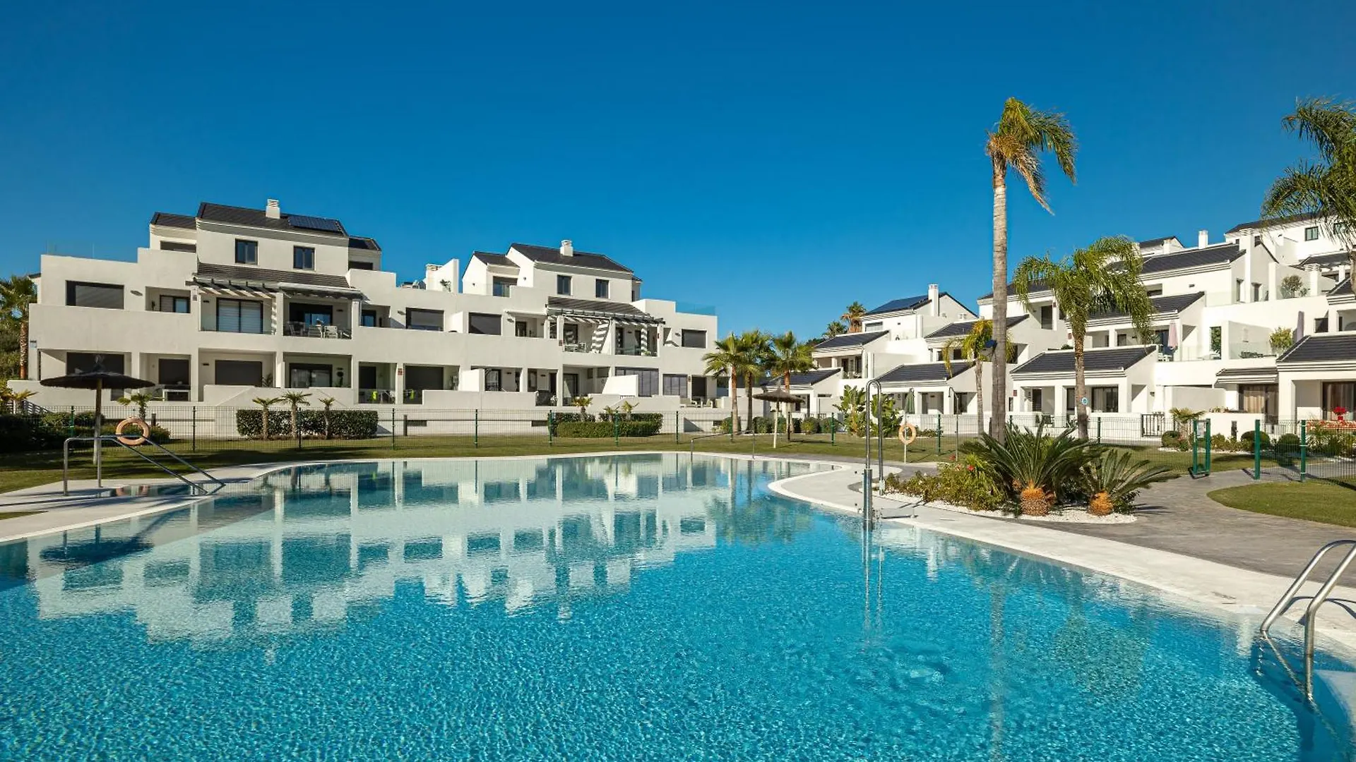 Διαμέρισμα Seaside Serenity Apartamento Εστεπόνα