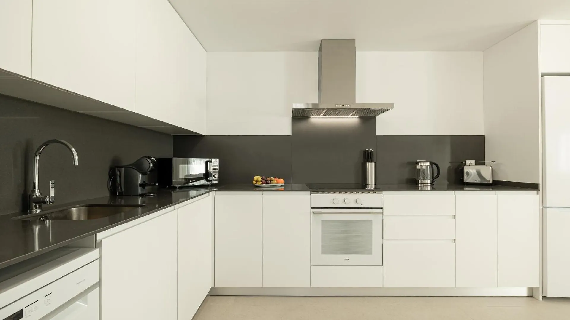 Διαμέρισμα Seaside Serenity Apartamento Εστεπόνα