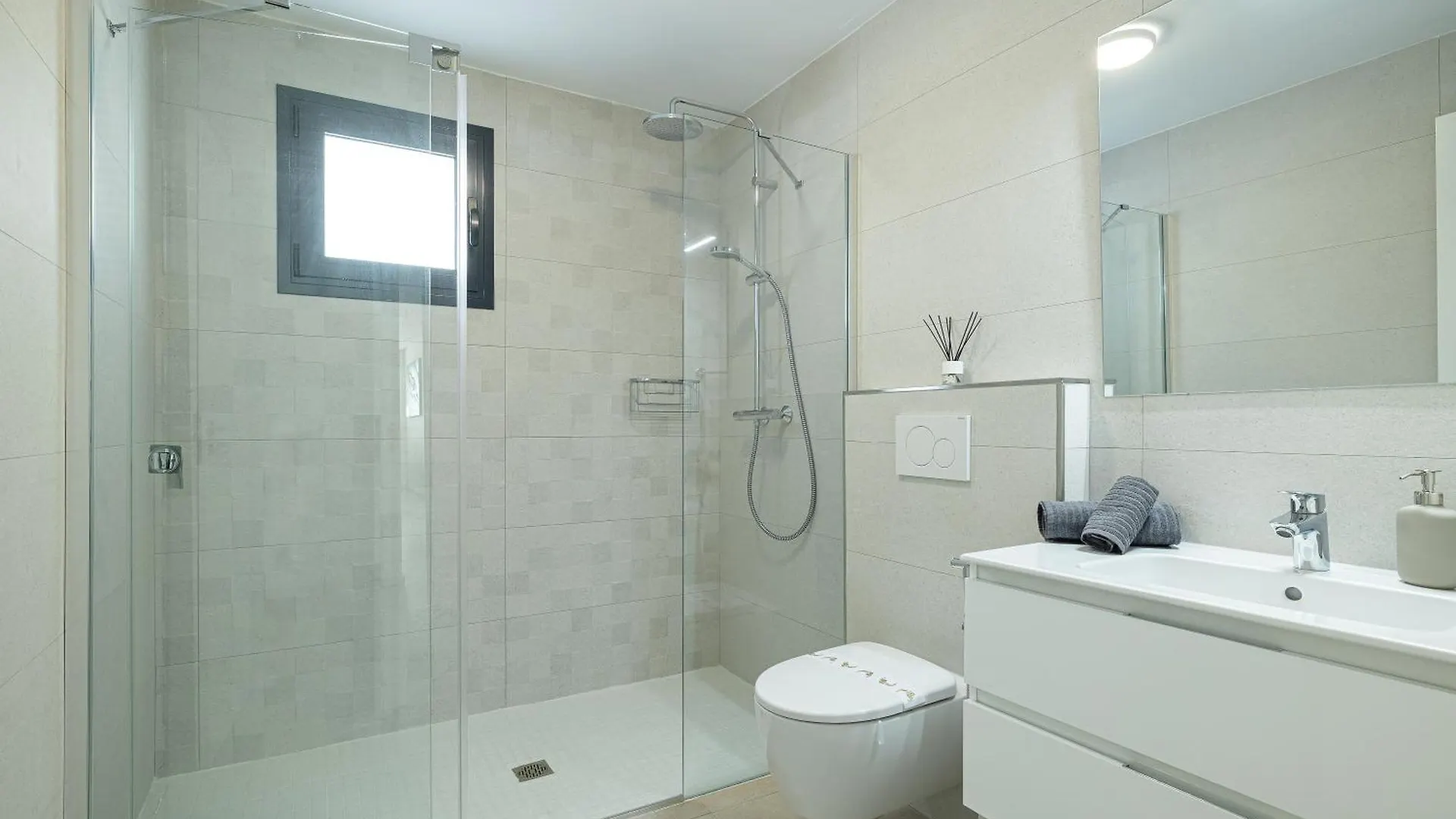 Seaside Serenity Apartamento Εστεπόνα