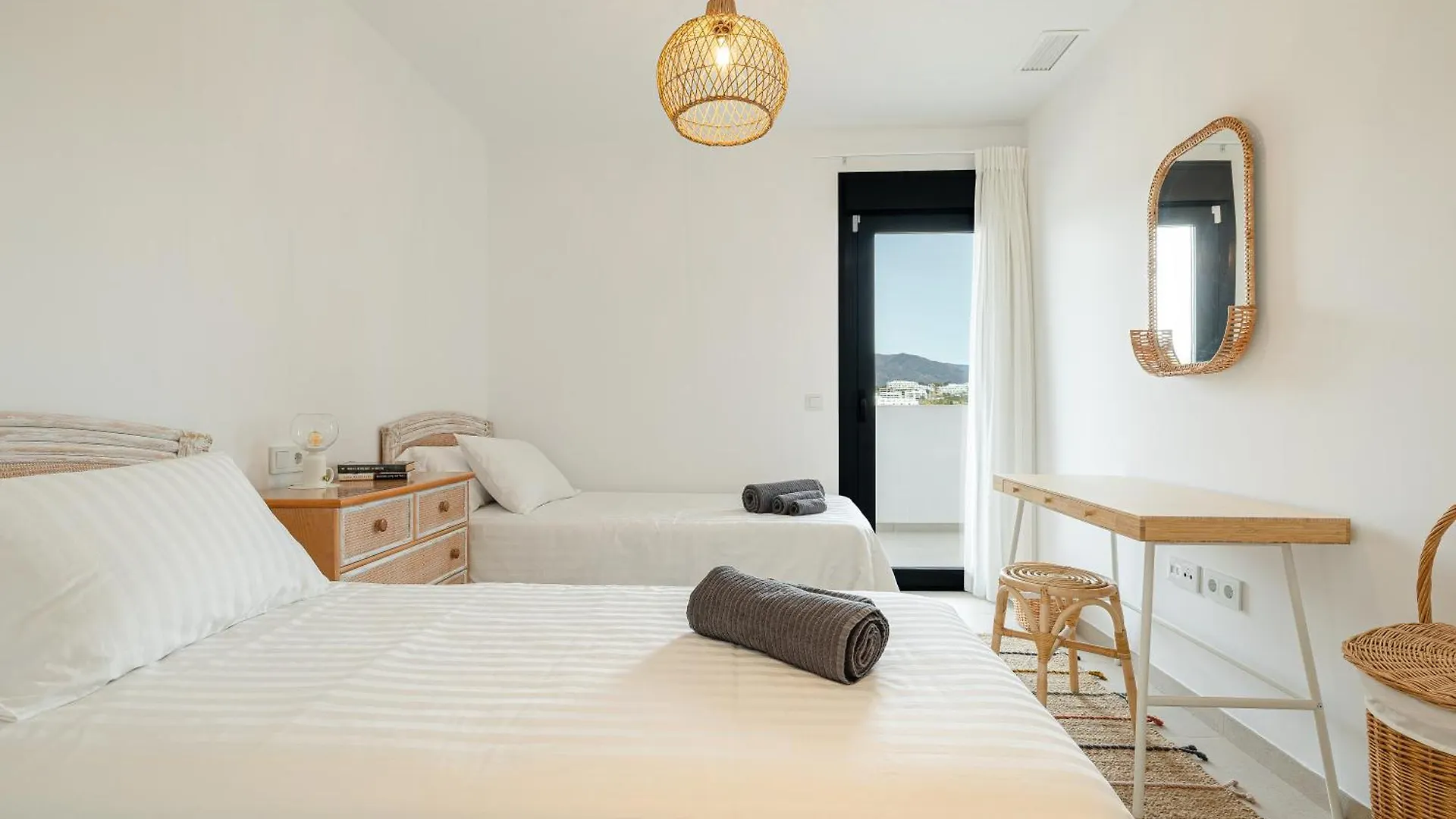 Διαμέρισμα Seaside Serenity Apartamento Εστεπόνα Ισπανία